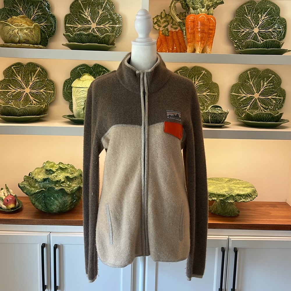 100% Cashmere Patagonia Zip Sweater Size L
